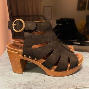 Dansko Demetra Open Toe Bootie Heals